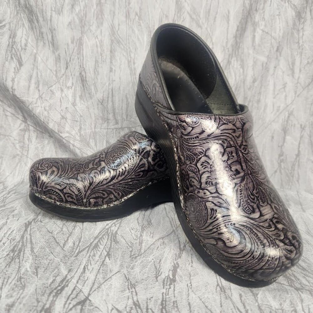 Dansko Women's Black Embellished Clogs Size US 8.5 EU39 Nurse Retro Hippie